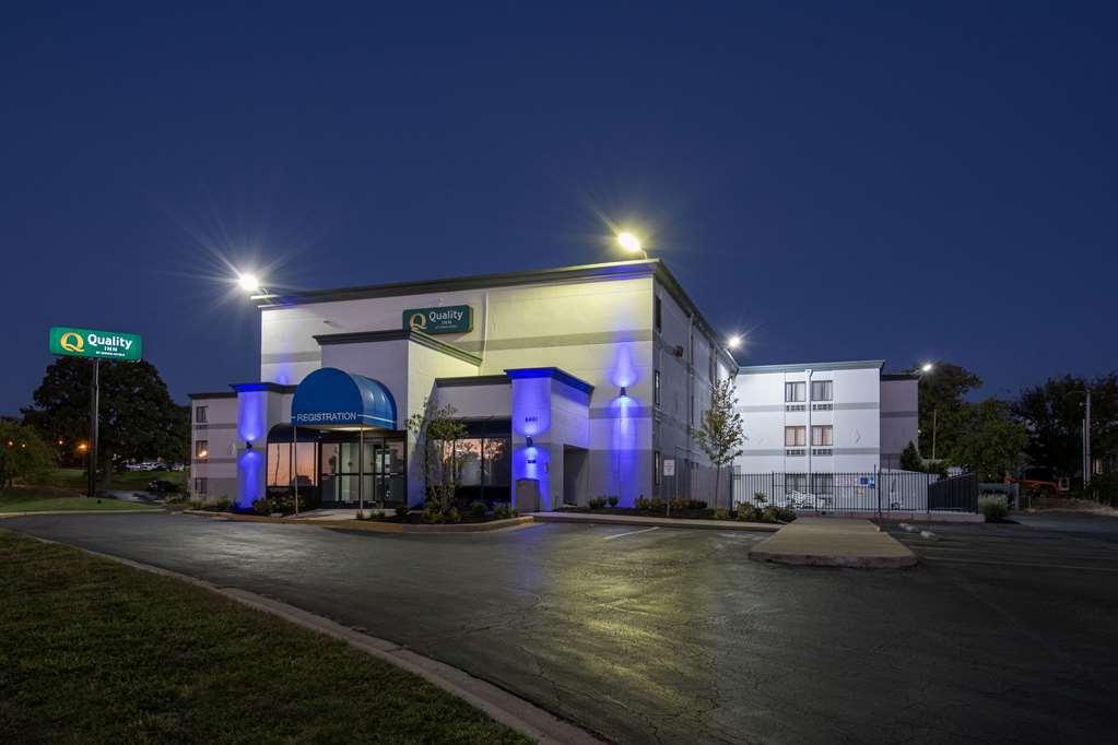 Quality Inn Merriam Kansas City Exterior photo