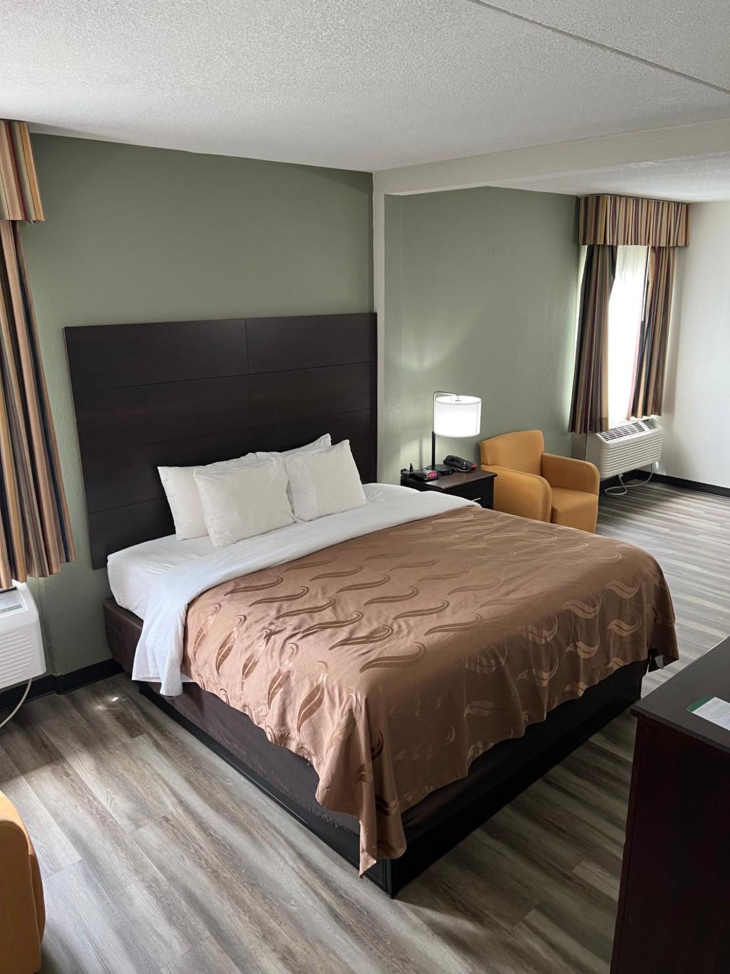 Quality Inn Merriam Kansas City Exterior photo