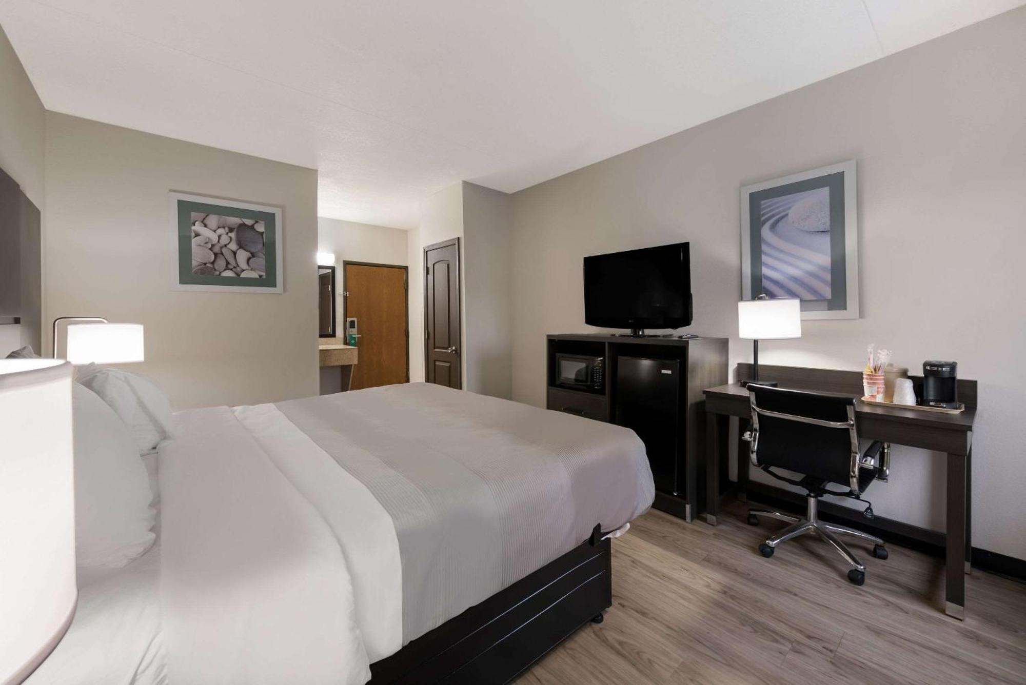 Quality Inn Merriam Kansas City Exterior photo
